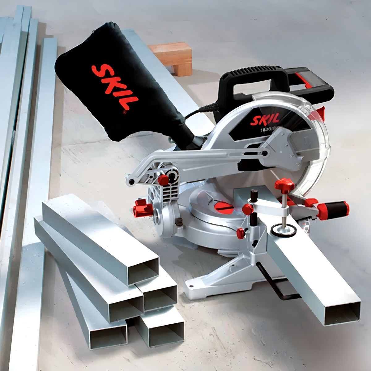 Sierra Ingletadora Skil 3310 1800 W - Imagen 6