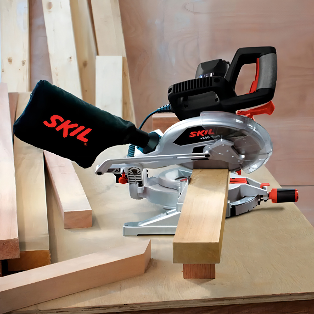 Sierra Ingletadora Skil 3310 1800 W - Imagen 4