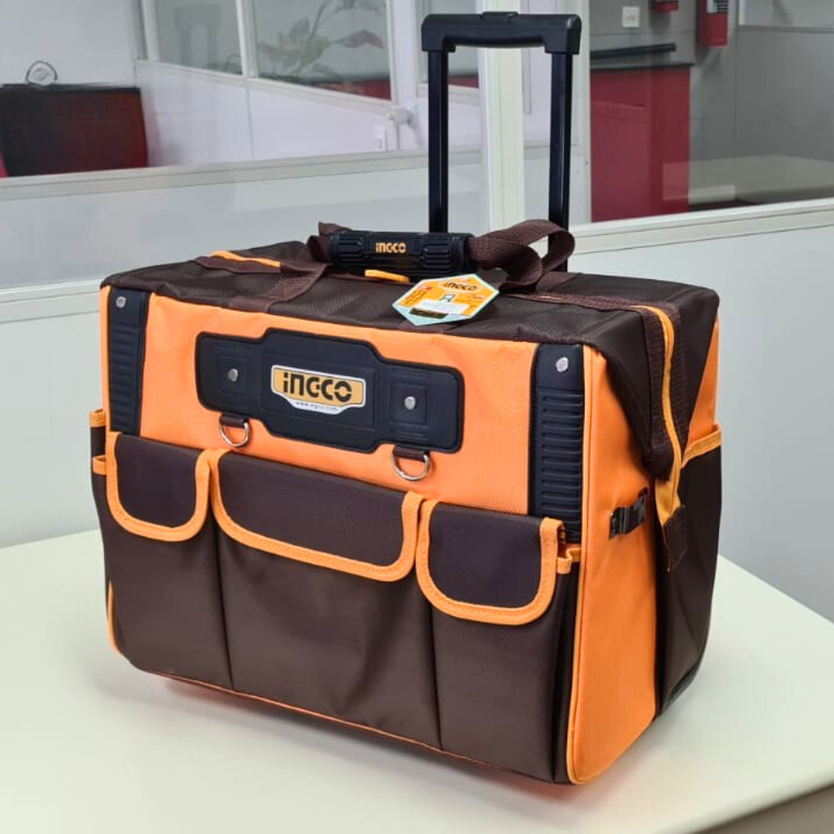 Bolsa De Herramientas Reforzada Ingco De 20 Pulgadas Con Ruedas, Color Amarillo - Imagen 7